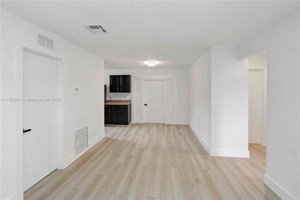 Twin Lakes South, 4118 NW 12th Ter, Oakland Park, Florida 33309, image 3