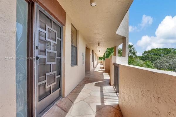 Applewood Village 1, 2660 N Carambola Cir N #303, Coconut Creek, Florida 33066, image 3