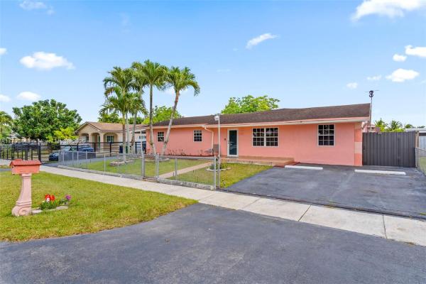 Palmland Homes South, 15250 SW 300th St, Leisure City, Florida 33033, image 2