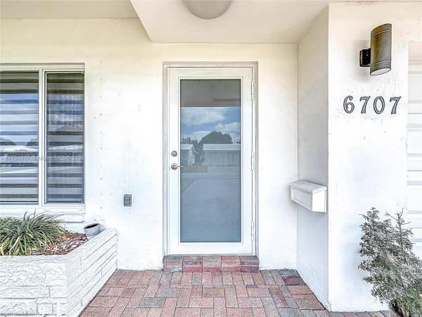 Faircrest 14, 6707 NW 71st St, Tamarac, Florida 33321, image 1