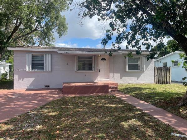 Linwood Gardens, 6437 Custer St, Hollywood, Florida 33024, image 1