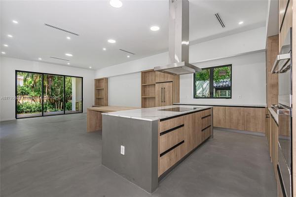 Silver Bluff, 2730 SW 17th Ave, Miami, Florida 33133, image 2