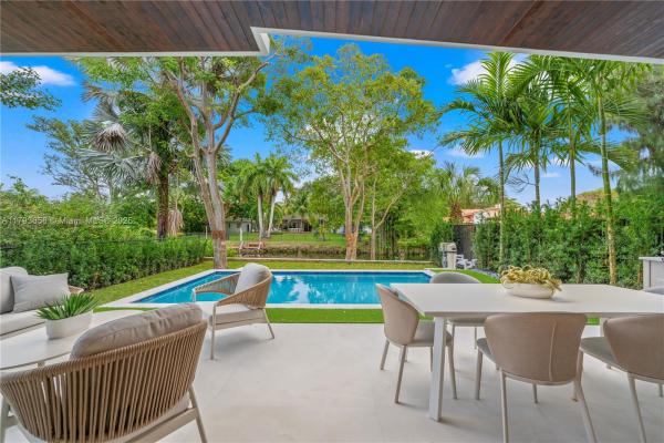 Riviera, 4951 University Dr, Coral Gables, Florida 33146, image 1