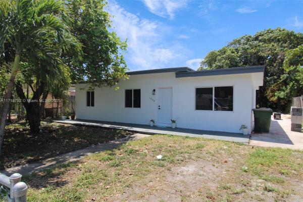 Sunkist Grove, 1330 NW 122nd St, North Miami, Florida 33167, image 2