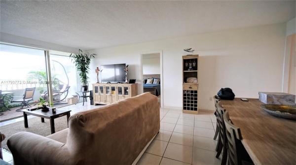 Commodore Club West, 155 Ocean Lane Dr #1006, Key Biscayne, Florida 33149, image 1