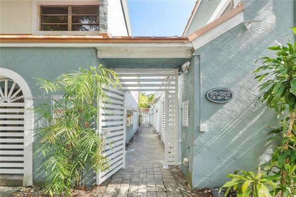 517 NE 38th St #9, Miami, Florida 33137, image 1