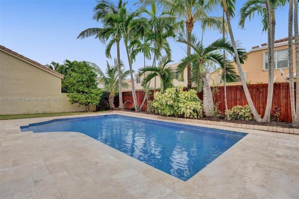 Classic Landing, 725 NW 156th Ave, Pembroke Pines, Florida 33028, image 1