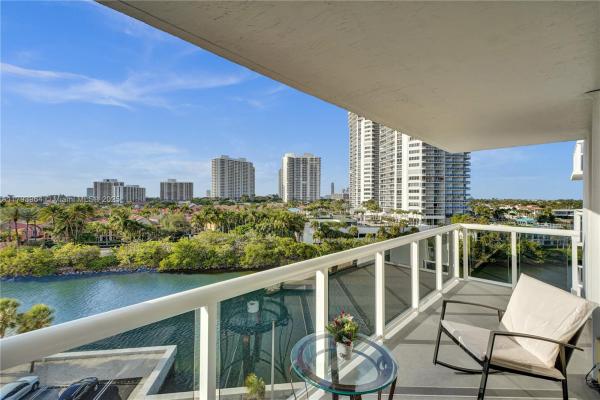 Waterview 1, 20505 E Country Club Dr #732, Aventura, Florida 33180, image 1