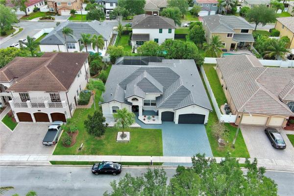 The Estates Of Pembroke Shores, 1046 SW 159th Way, Pembroke Pines, Florida 33027, image 2