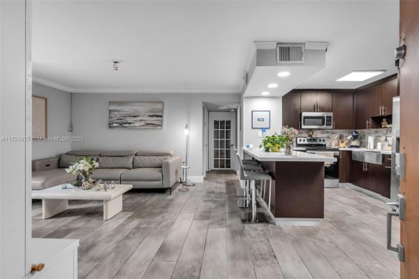 7215 Miami Lakes Dr #A20, Miami Lakes, Florida 33014, image 3