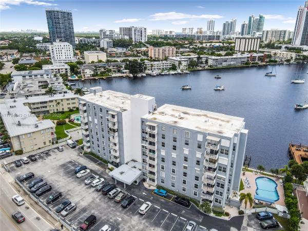 Golden Isles Yacht Club, 430 Golden Isles Dr #407, Hallandale Beach, Florida 33009, image 1