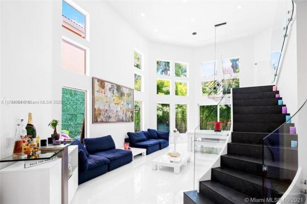 Island Way, 3710 NE 208th Ter, Aventura, Florida 33180, image 1