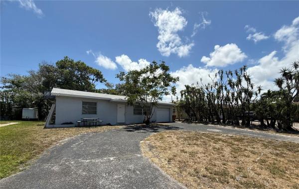 North Broward Highlands, 660 SW 14th Pl, Deerfield Beach, Florida 33441, image 2
