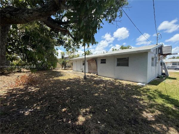 North Broward Highlands, 660 SW 14th Pl, Deerfield Beach, Florida 33441, image 3