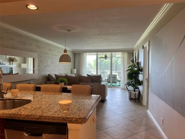 Palm-Aire Country Club 2, 2601 S Course Dr #304, Pompano Beach, Florida 33069, image 1