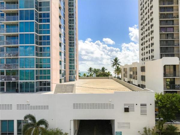 Capomar, 2642 Collins Ave #406, Miami Beach, Florida 33140, image 1