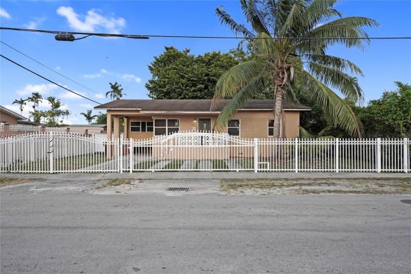 Robins Heights, 4241 W 1st Ave, Hialeah, Florida 33012, image 1
