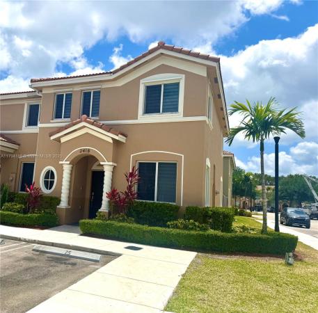2418 SE 10th Ct, Unincorporated Dade County, Florida 33035, image 1