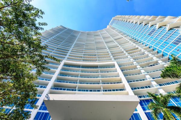 Paramount Bay, 2020 N Bayshore Dr #3703, Miami, Florida 33137, image 1