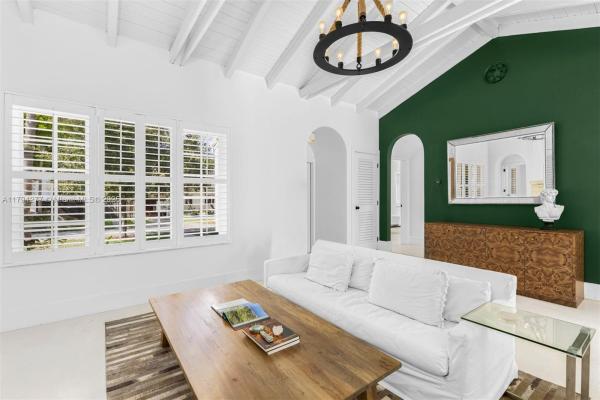 Washington Place, 712 NE 72nd St, Miami, Florida 33138, image 2