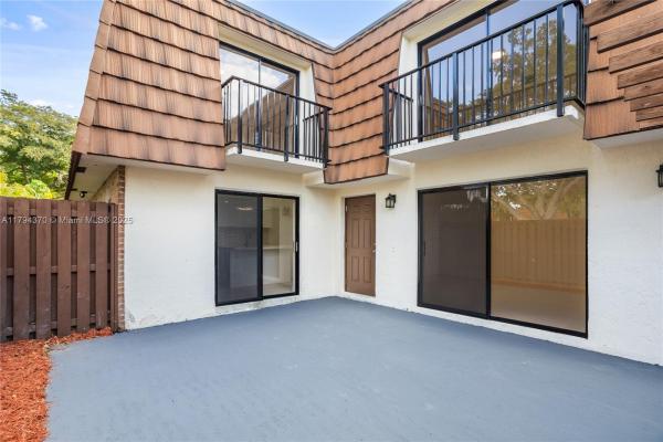 Village At Lake Pine, 853 SW 118th Ter, Davie, Florida 33325, image 3