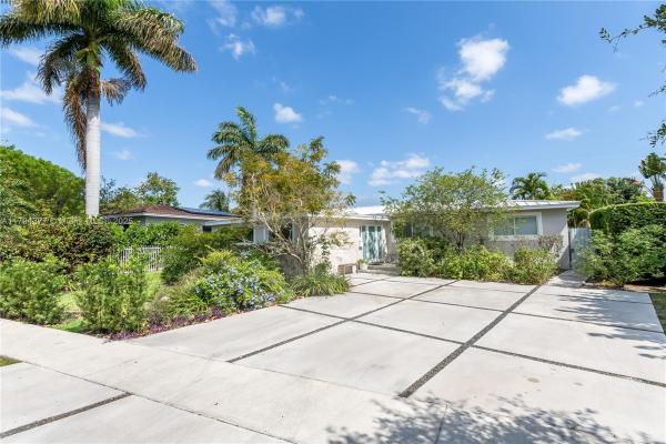 135 NE 128th St, Miami, Florida 33161, image 1