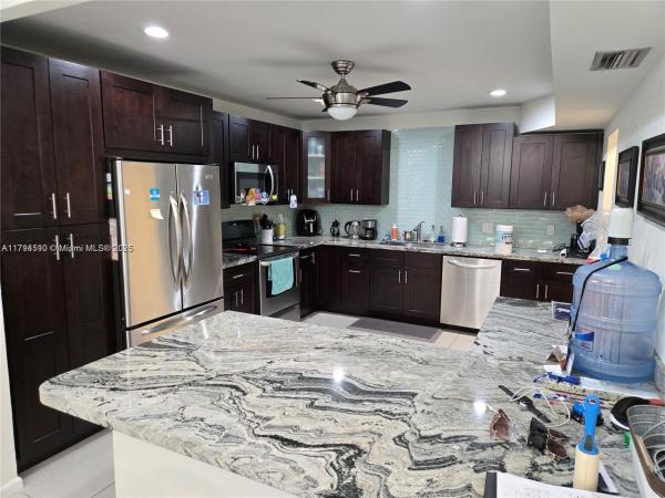 Las Haciendas Townhouse At Jacaranda, 295 Jacaranda Dr #20, Plantation, Florida 33324, image 1