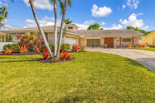 Hollywood Golf Estates, 1243 Funston St, Hollywood, Florida 33019, image 1