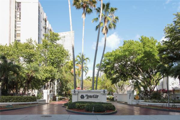 Plaza Of The Americas, 16919 N Bay Rd #505, Sunny Isles Beach, Florida 33160, image 1