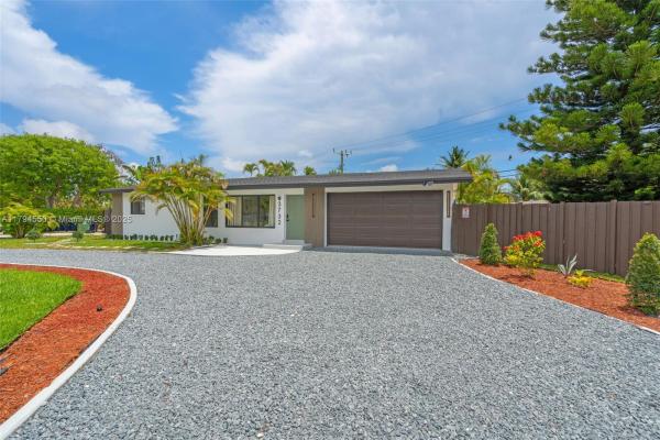 Fairfax Brolliar, 3732 SW 16th St, Fort Lauderdale, Florida 33312, image 2