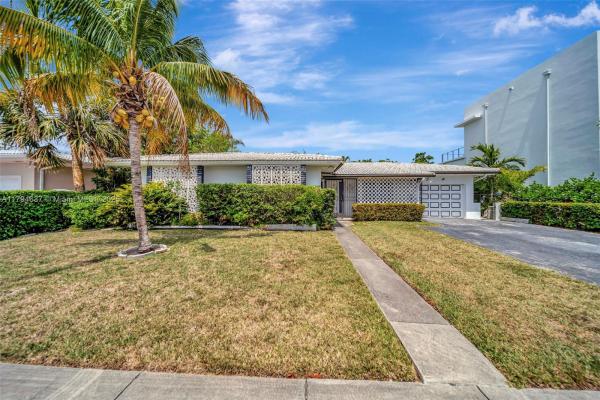 Keystone Island, 12480 Keystone Island Dr, North Miami, Florida 33181, image 3