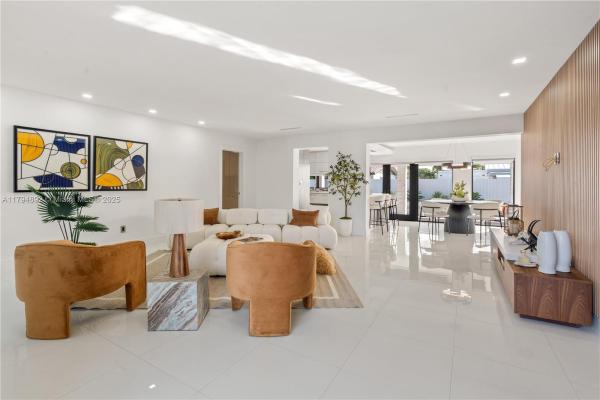 2901 Village Green Dr, Miami, Florida 33175, image 1