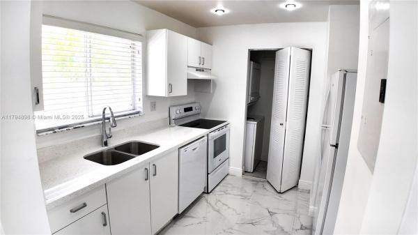 The Seasons Villas & Townhomes, 14905 SW 80th St #211, Kendall, Florida 33193, image 1