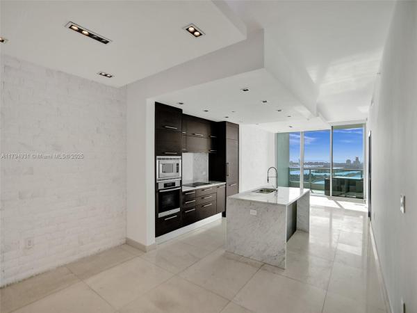 900 Biscayne Bay, 900 Biscayne Blvd #4103, Miami, Florida 33132, image 2