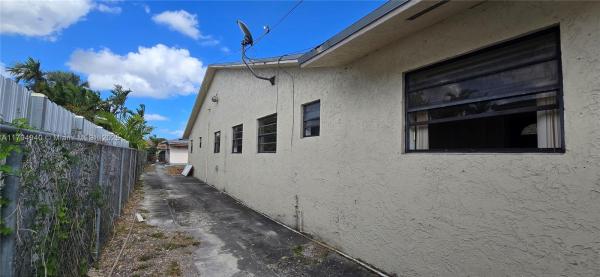 971 SW 88th Ave, Westchester, Florida 33174, image 3