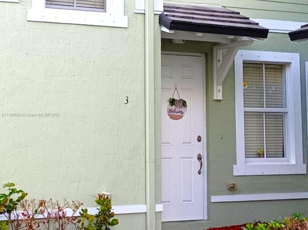 Fiji, 3064 SE 1st Dr #3, Homestead, Florida 33033, image 2