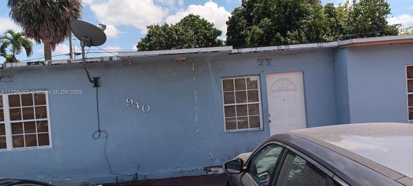 Sun Tan Village, 940 E 9th Pl, Hialeah, Florida 33010, image 1