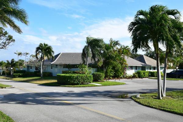 Bella Vista, 1127 E Seminole Ave #25D, Jupiter, Florida 33477, image 1