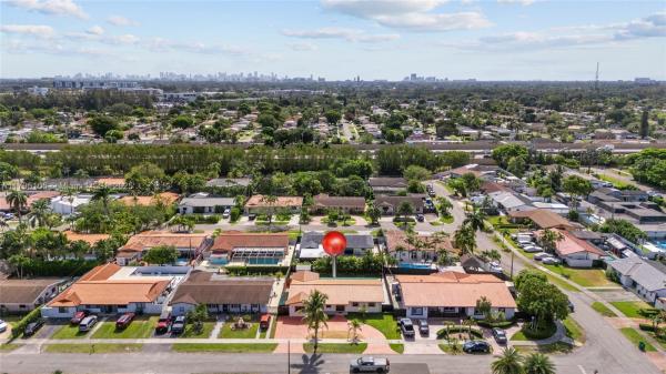 Sunrise Manor, 3035 SW 78th Ave, Westchester, Florida 33155, image 3