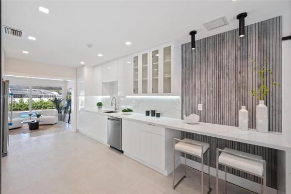 Mangowood, 14740 SW 83rd Pl, Palmetto Bay, Florida 33158, image 2