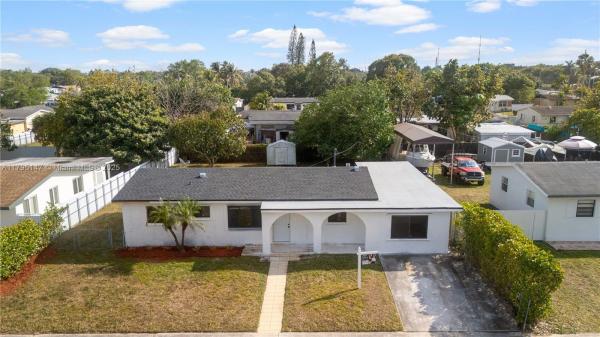 11532 SW 136th Ter, Unincorporated Dade County, Florida 33176, image 1
