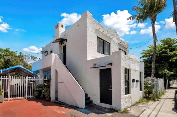 Jewell Heights, 1045 NW 32nd St, Miami, Florida 33127, image 1