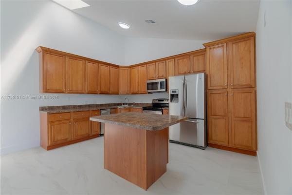 Westwood Gardens, 5926 Golden Eagle Cir, Palm Beach Gardens, Florida 33418, image 2