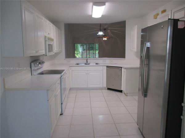 Pine Ridge, 4112 Pine Ridge Ln, Weston, Florida 33331, image 2