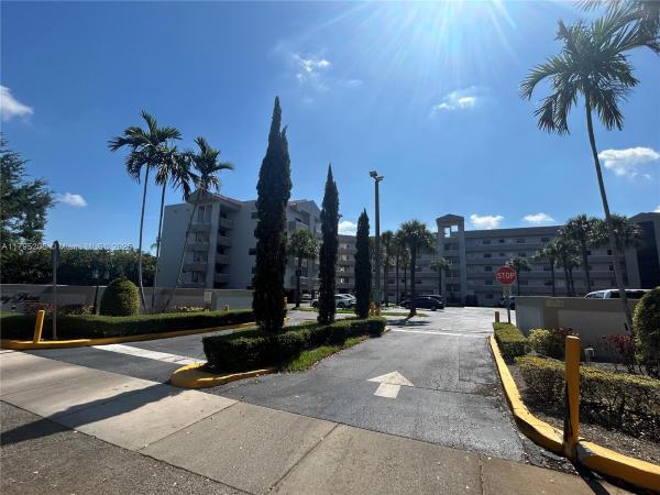 Celebrity Point, 15969 NW 64th Ave #202, Miami Lakes, Florida 33014, image 2