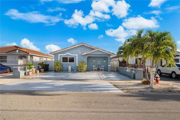 Robles Gardens, 2545 W 72nd St, Hialeah, Florida 33016, image 2