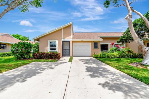 Eastgate At Whisper Walk, 8055 Sweetbriar Way, Boca Raton, Florida 33496, image 1