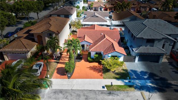 Shoma Homes At Imperial Lakes, 767 NW 122nd Pl, Tamiami, Florida 33182, image 3