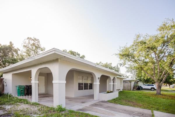 Floresta Pines, 323 NE Midfield Ln, Port St. Lucie, Florida 34983, image 3