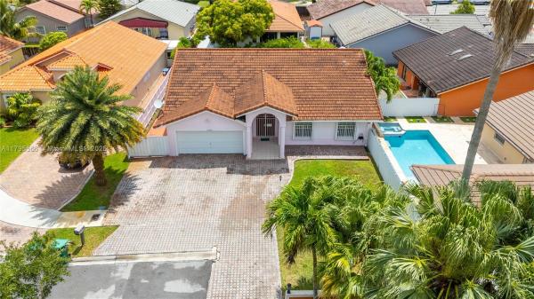 West Lakes Gardens, 15103 NW 89th Ct, Miami Lakes, Florida 33018, image 3